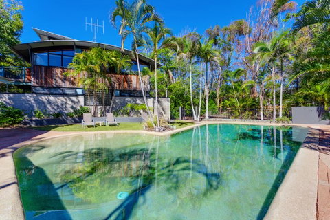 Surfside Beach House 17 - Rainbow Shores, Swimming Pool, 2 Minute Walk To Beach, Air Conditioning, Relax Here - Tourism Gold Coast 1