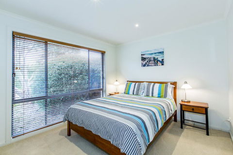 SURFSIDE GETAWAY IN PICTURESQUE INVERLOCH - Tourism Gold Coast 2
