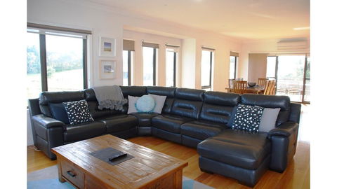 SURFSIDE LAKEVIEWS - FREE WIFI - Tourism Gold Coast 3
