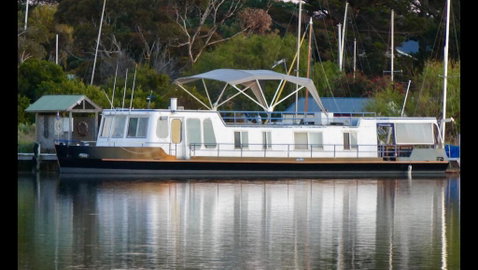 Swamp Fox Luxury 2BR Dutch Barge - Tourism Gold Coast 2