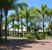 Swan Valley Oasis Resort - Gold Coast