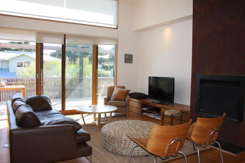 Swan-Sea - Tourism Gold Coast 3