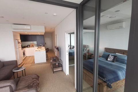 Sydney Olympic Park Luxury Apartment - Tourism Gold Coast 0