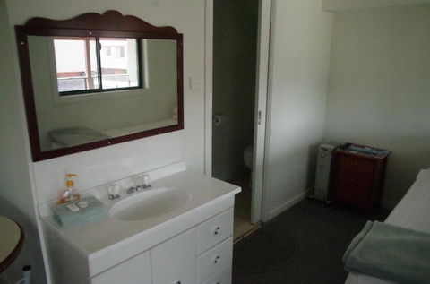 T's Resort & Motel - Tourism Gold Coast 1