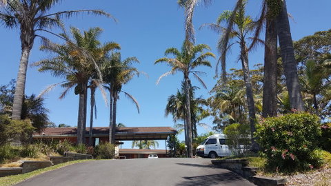 Tabourie Lake Motor Inn - Tourism Gold Coast 0