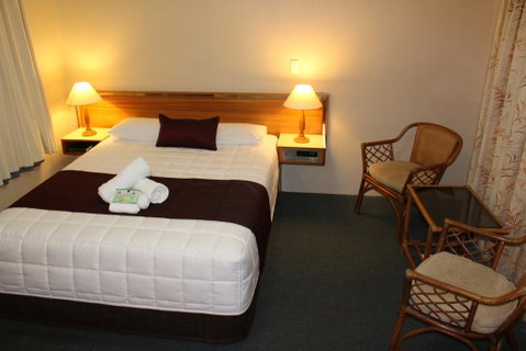 Tabourie Lake Motor Inn - Tourism Gold Coast 2