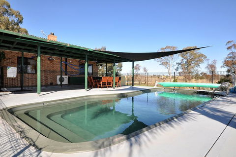Talga Escape Rothbury With Pool And Views - Tourism Gold Coast 0