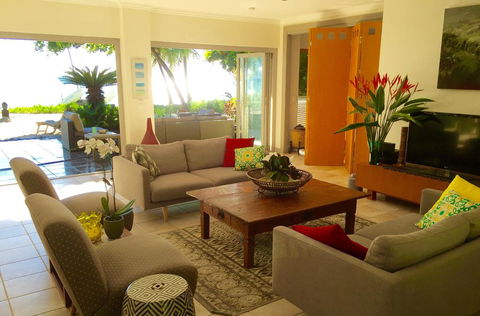 Tali Oak Beach House - Tourism Gold Coast 1