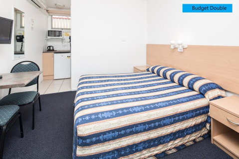 Tally Ho Motor Inn - Tourism Gold Coast 1