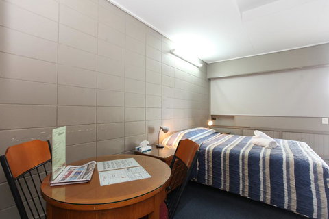 Tandara Hotel Motel - Tourism Gold Coast 1