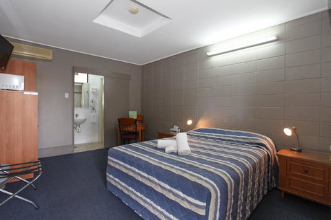 Tandara Hotel Motel - Tourism Gold Coast 0