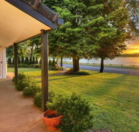 Tara Downs on Lake Albert - Tourism Gold Coast
