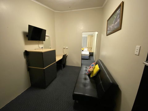 Taree Motor Inn - Tourism Gold Coast 2
