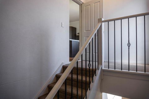 Tasha's Apartments On Kerry - Tourism Gold Coast 3