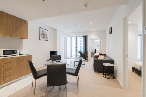Tasha's Apartments On Morphett - Tourism Gold Coast 2