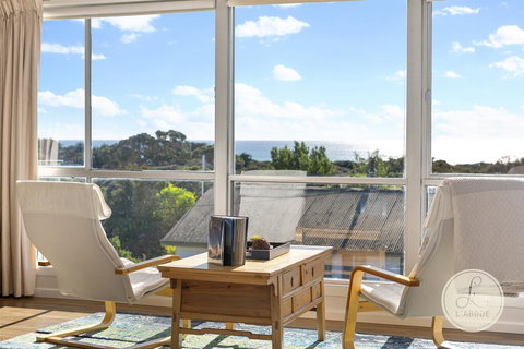 TASSIE SEASIDE SERENITY - L'Abode Accommodation - Tourism Gold Coast 2