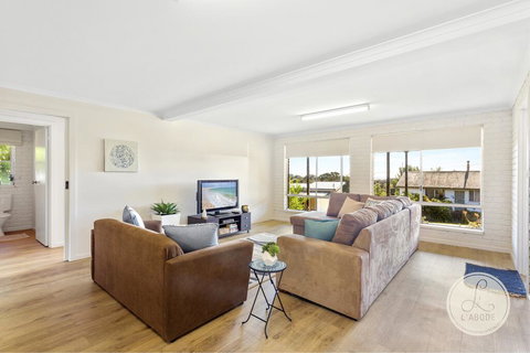 TASSIE SEASIDE SERENITY - L'Abode Accommodation - Tourism Gold Coast 1