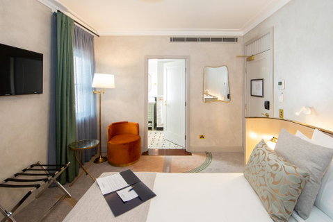 Tattersalls Hotel - Tourism Gold Coast 1