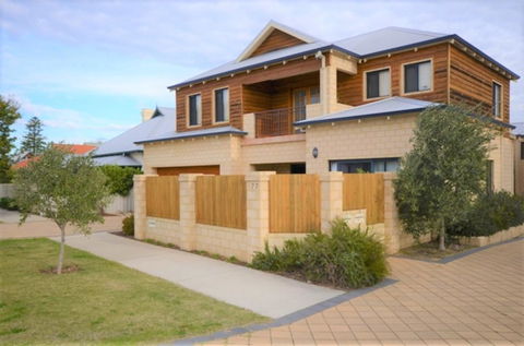 Terrific Townhouse - Tourism Gold Coast 0