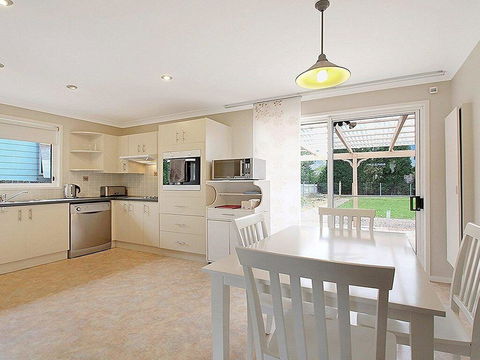 That Pink House! - Comfortable Home Away From Home - Tourism Gold Coast 3