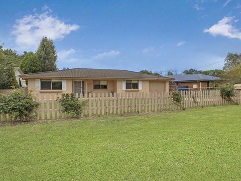 That Pink House! - Comfortable Home Away From Home - Tourism Gold Coast 0
