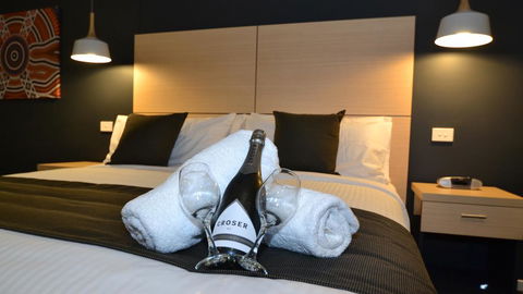 The Astor Suites - Tourism Gold Coast 0