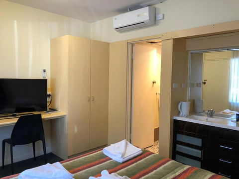 The Astor Suites - Tourism Gold Coast 1