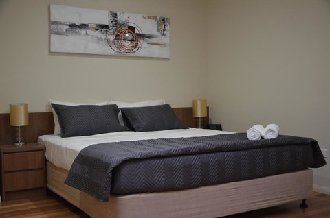 The Australian Hotel Motel - Gold Coast 2