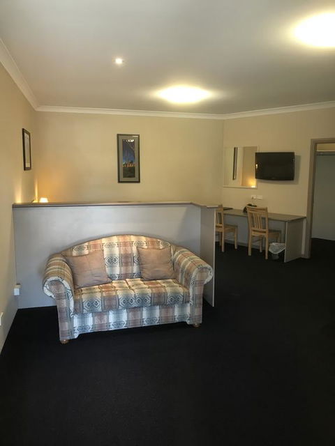 The Bakehouse Motel - Tourism Gold Coast 2