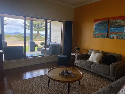 The Beach House & Villas - Tourism Gold Coast 2
