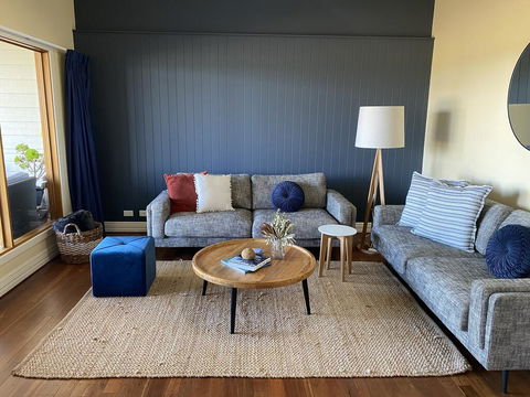 The Beach House & Villas - Tourism Gold Coast 0