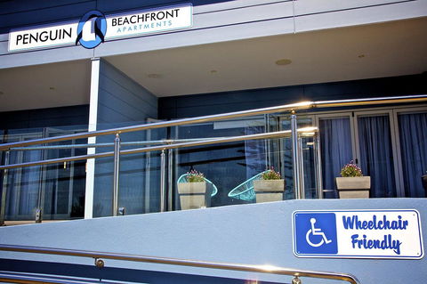 Penguin Beachfront Apartments - Tourism Gold Coast 20