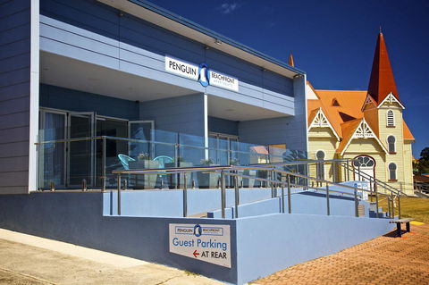 Penguin Beachfront Apartments - Tourism Gold Coast 1