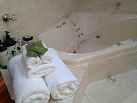 Ellie\'s Cottages - Tourism Gold Coast 22