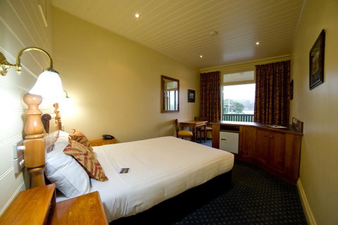 Strahan Village - Tourism Gold Coast 33
