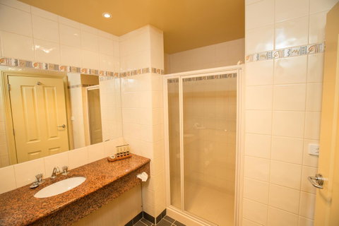 Strahan Village - Tourism Gold Coast 39