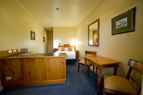 Strahan Village - Tourism Gold Coast 32