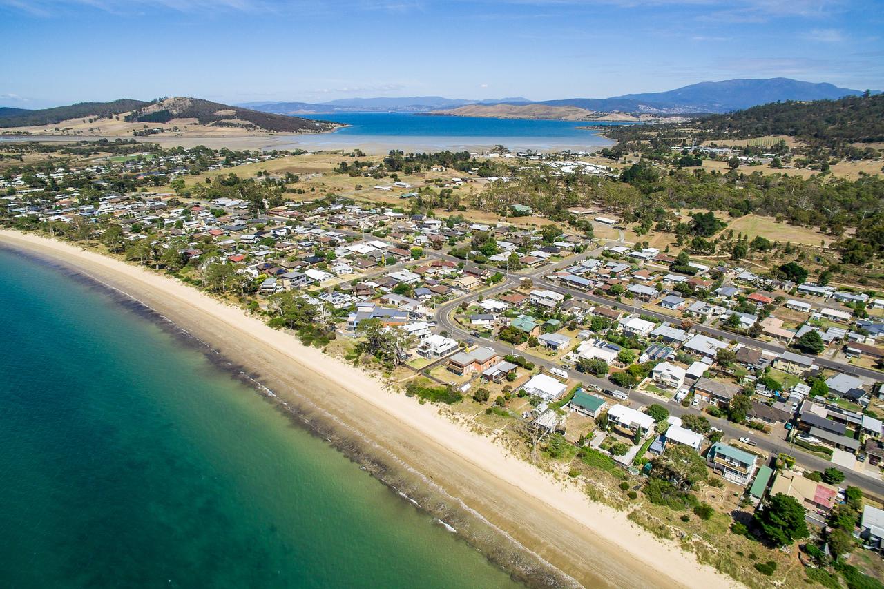 Lauderdale TAS Tourism Gold Coast