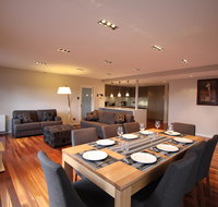 Sunny 3 Bedroom Apartment in Sandy Bay - Tourism Gold Coast