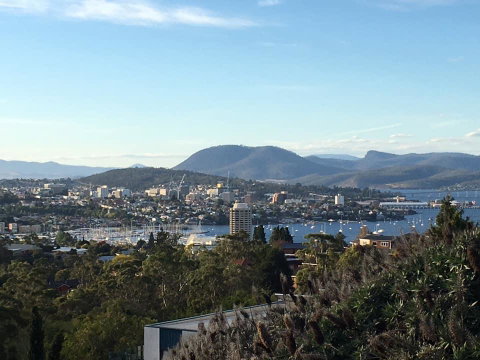 The View 2 Bed Unit With Stunning Hobart Outlook - Tourism Gold Coast 0