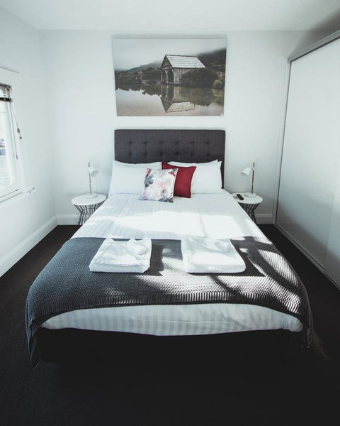 Park Street Accommodation - Tourism Gold Coast 0