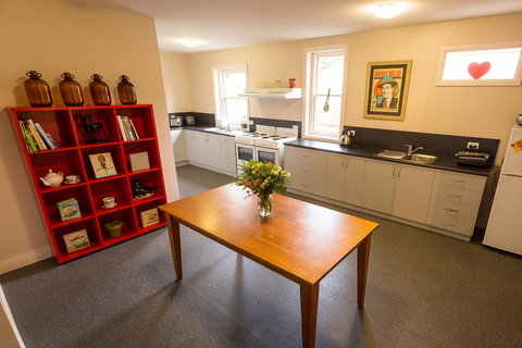Montacute Boutique Bunkhouse - Tourism Gold Coast 7
