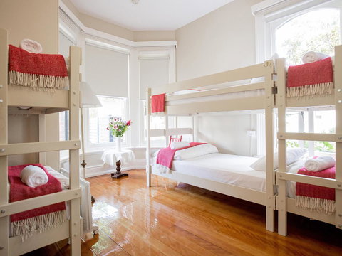 Montacute Boutique Bunkhouse - Tourism Gold Coast 4