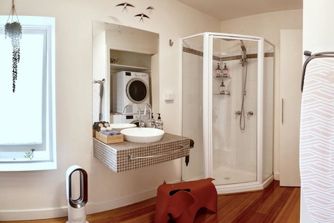 Lotus Gogh Apartment - Tourism Gold Coast 24
