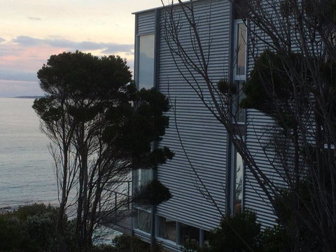 Holland House Bay Of Fires - Tourism Gold Coast 7