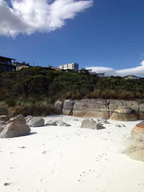 Holland House Bay Of Fires - Tourism Gold Coast 4
