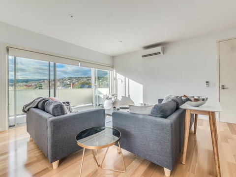 Marina View Apartment - Tourism Gold Coast 11