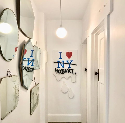 Devine Stays - Rupert #1 NOHO Art Apartment - Tourism Gold Coast 3