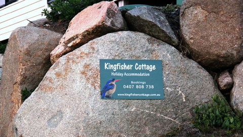 KINGFISHER COTTAGE Beachfront At The Binalong Bay - Tourism Gold Coast 15