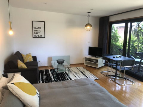 Studio SixA ... A Haven In The Heart Of Hobart - Tourism Gold Coast 2